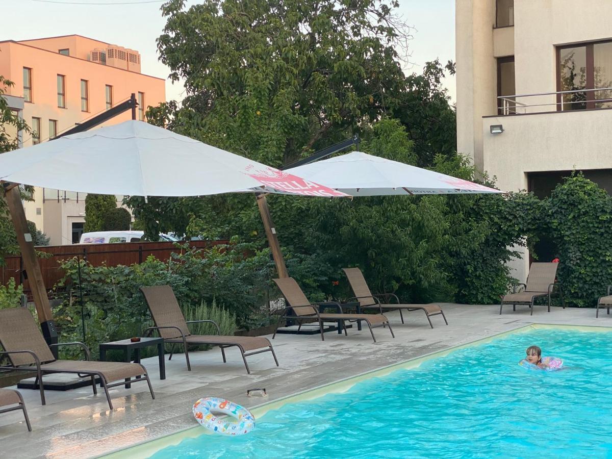 Hotel Perla Тимишоара Екстериор снимка