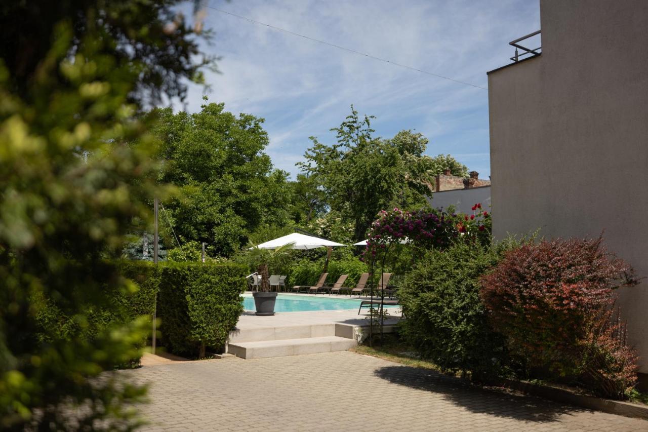 Hotel Perla Тимишоара Екстериор снимка