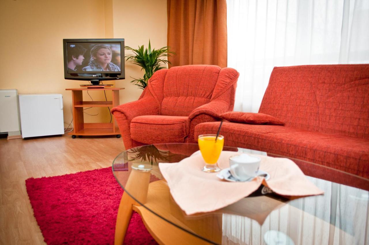 Hotel Perla Тимишоара Екстериор снимка